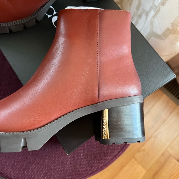 Woman Coach Ankle Leather Boots - Picture 3 of 10